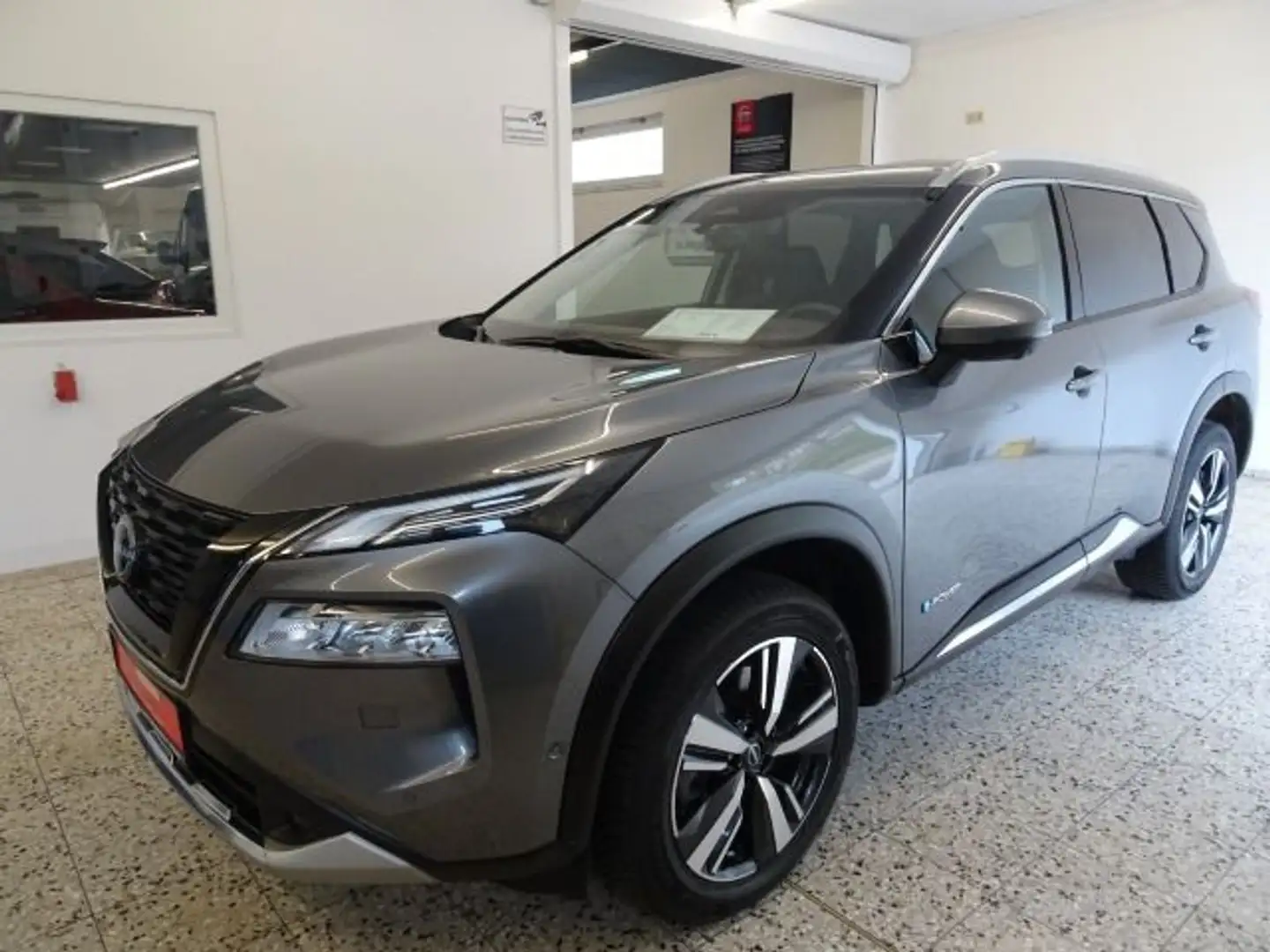 Nissan X-Trail 1.5 VC-T e-Power Tekna e-Power Grau - 2