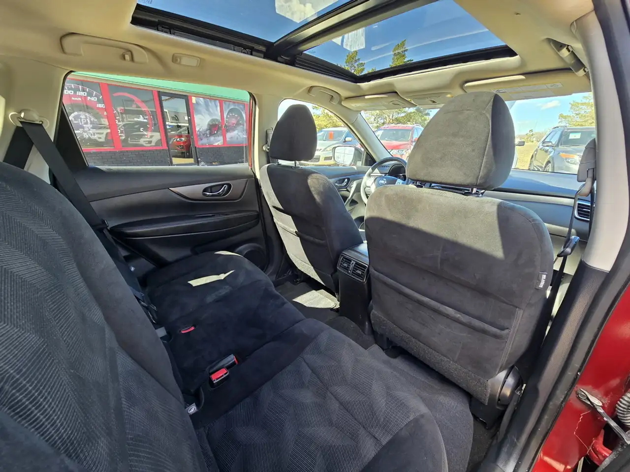Nissan Rogue снимка Nissan Rogue