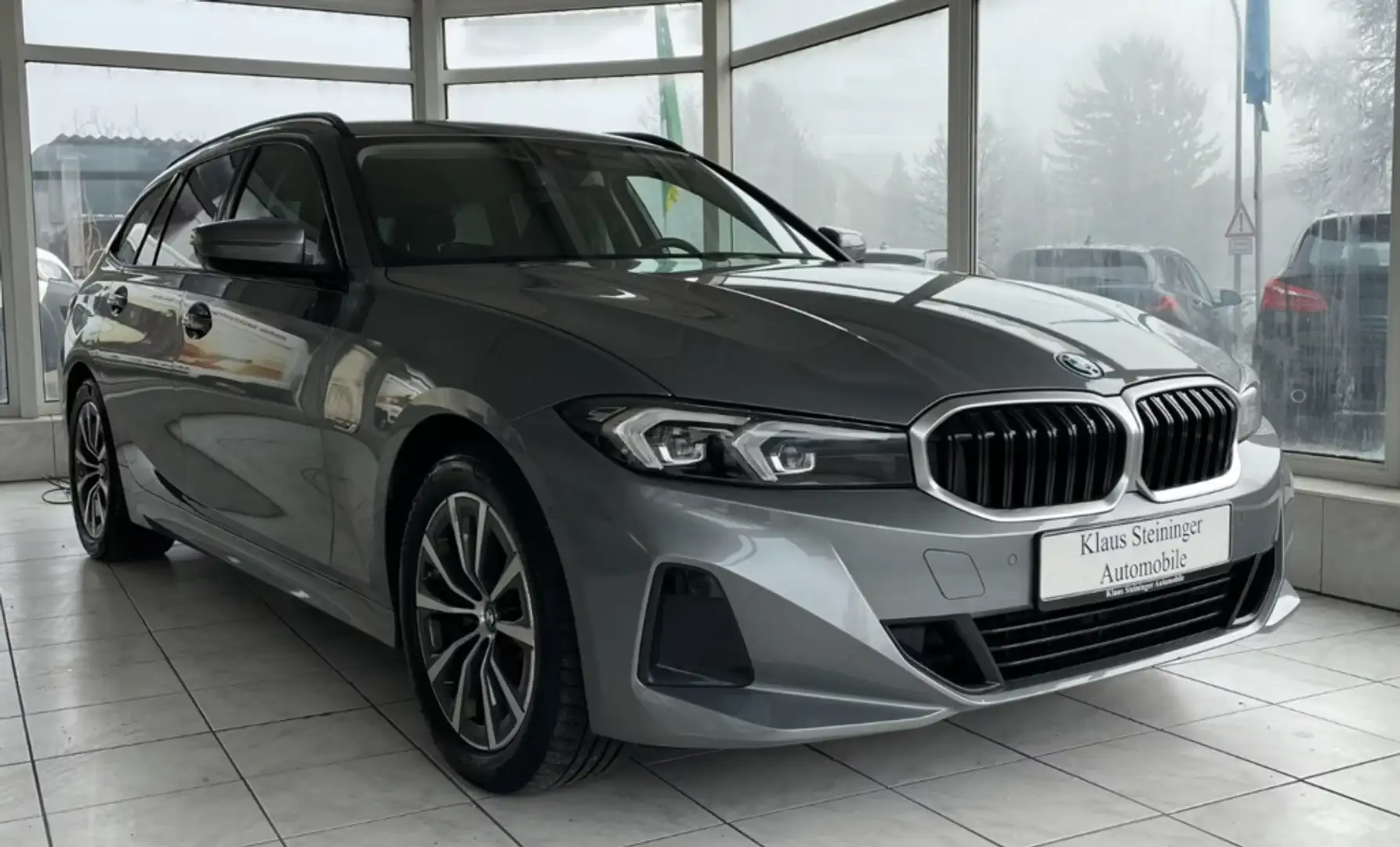 BMW BMW Serie 3 Familiar  Automático de 5 Puertas Gris - 1