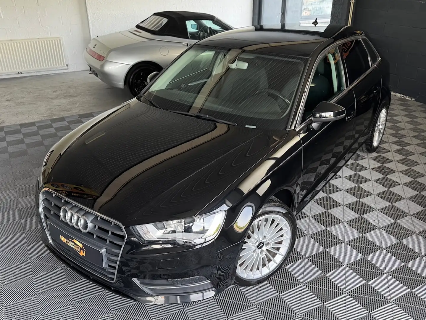 Audi A3 Sportback 1.2 TFSI 1er prop garantie 12 mois Noir - 2
