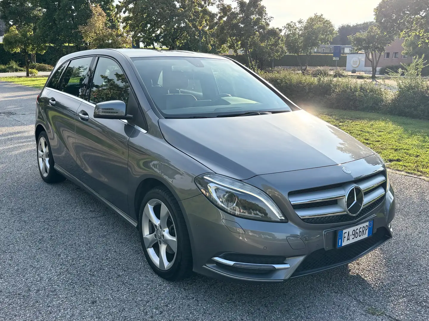Mercedes-Benz B 180 Classe B - A 180 cdi Premium Full edition Bronzo - 2