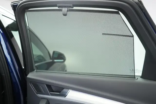 Audi Q5 view 10