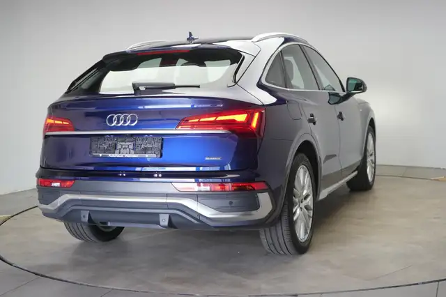 Audi Q5 view 6