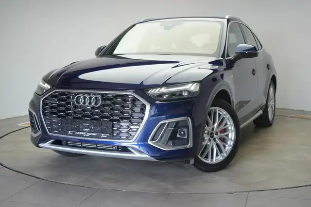 Audi Q5 view 3