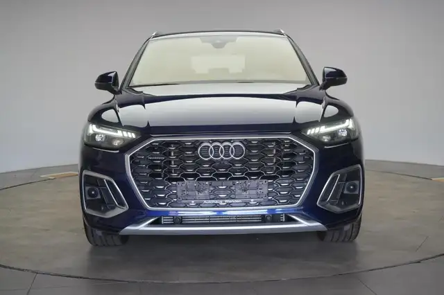 Audi Q5 view 2