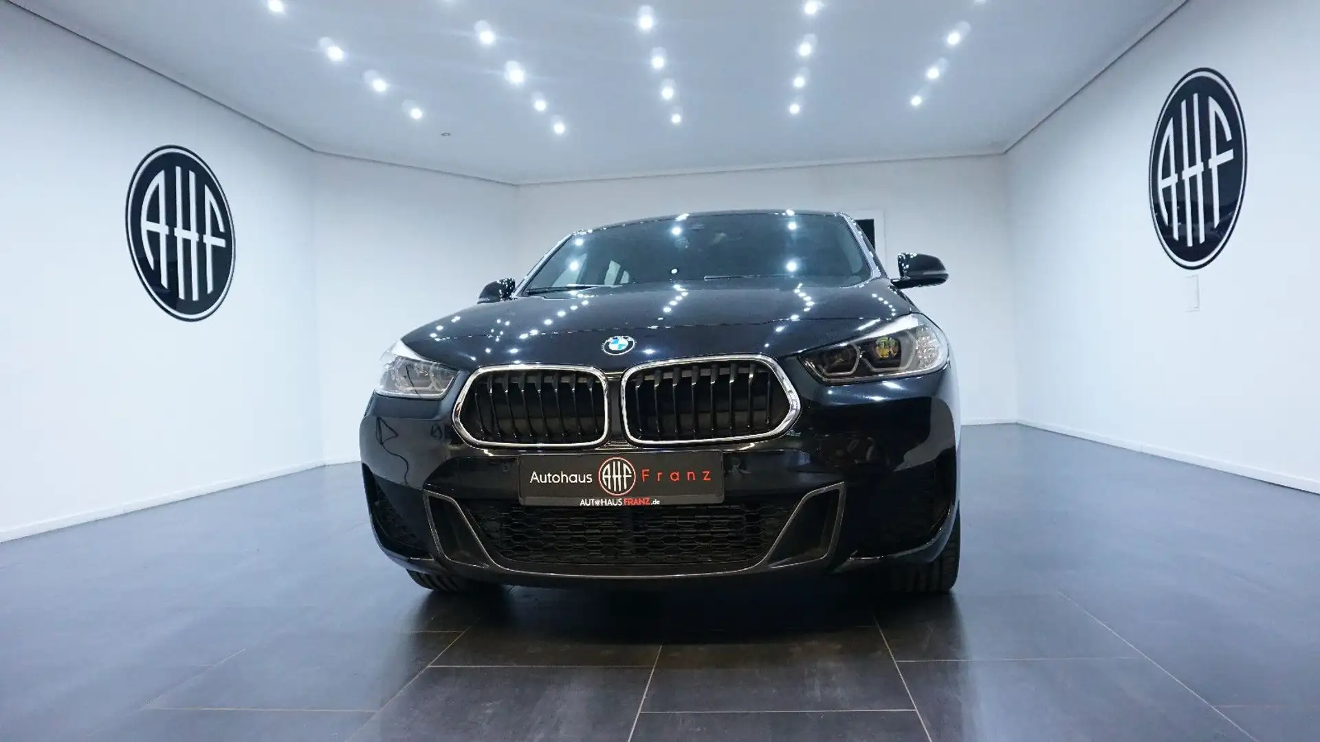BMW X2 *sDrive 18 d M Sport*1 HD*NAV*KAM* Schwarz - 2