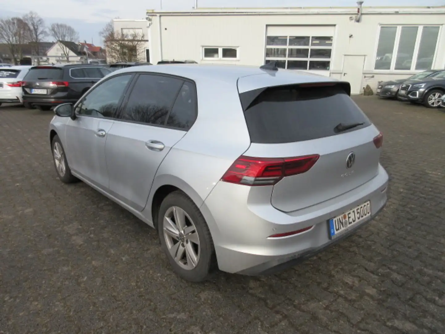Volkswagen Golf Life 2.0 TDI DSG NAVI STANDH KAMERA LED ALU APS SI Silber - 2