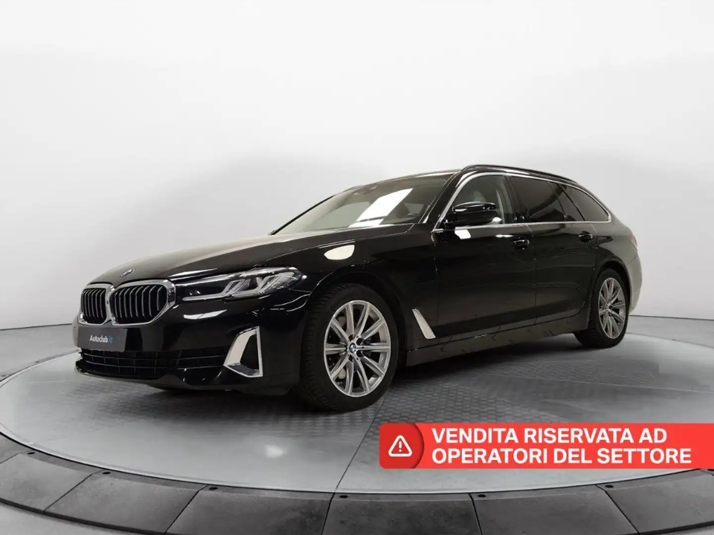 BMW 520 d 48V Touring Luxury Siyah - 1