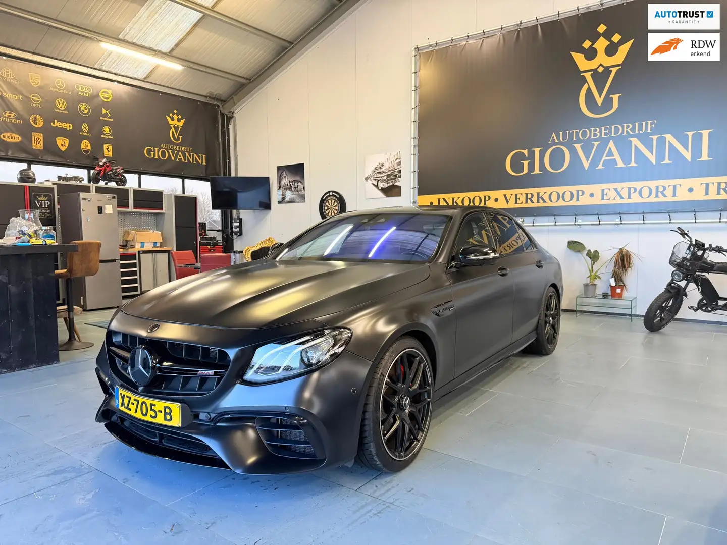Mercedes-Benz E 63 AMG S 4MATIC Premium Plus Grün - 1