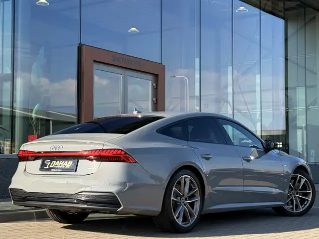 Audi A7 view 7