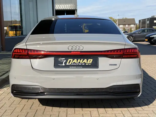 Audi A7 view 9