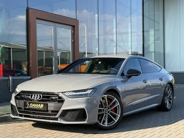 Audi A7 view 3