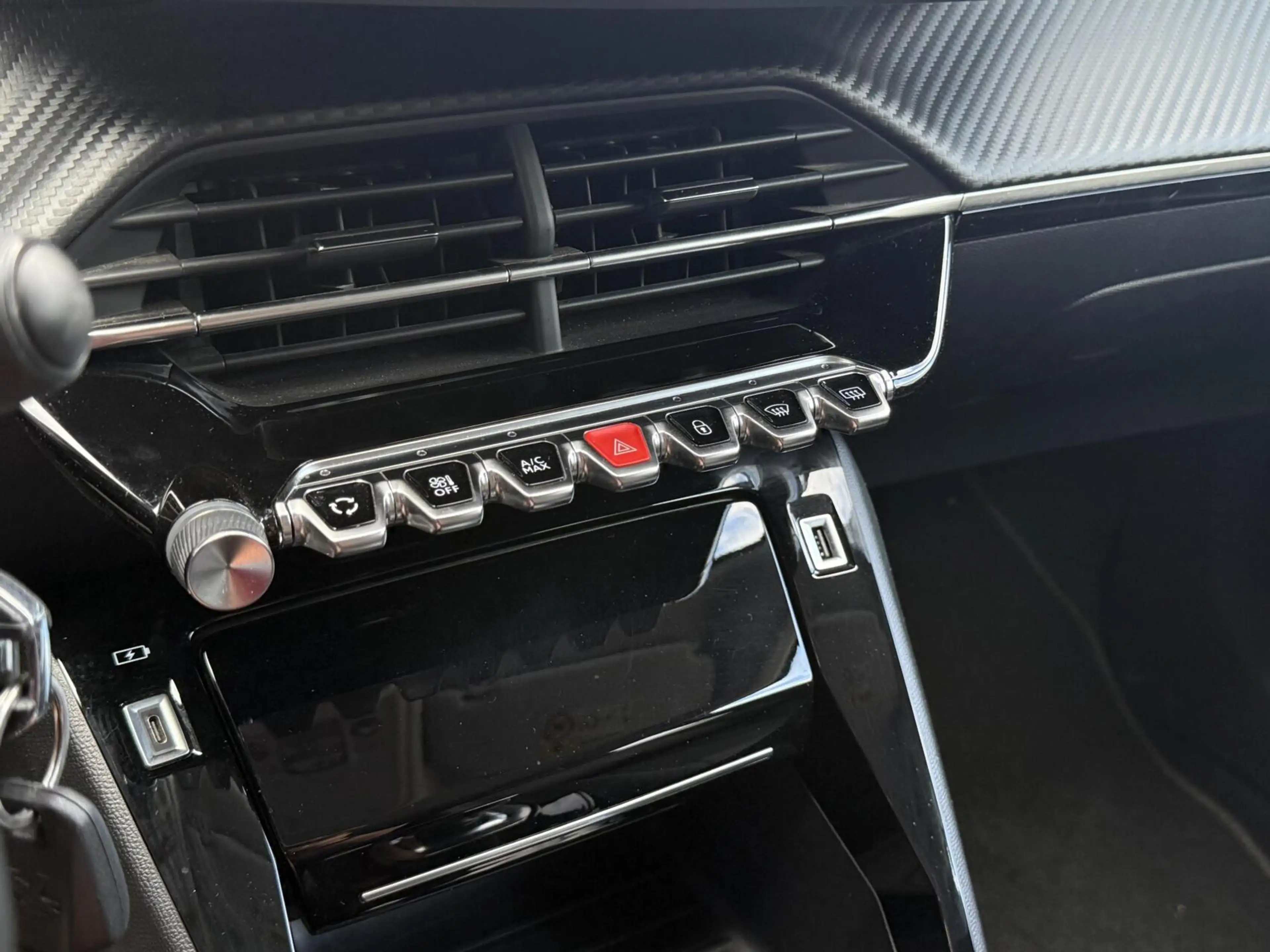 Peugeot 2008 1.2 PureTech Allure | Nieuwe D-Riem | Full LED | C — photo 15