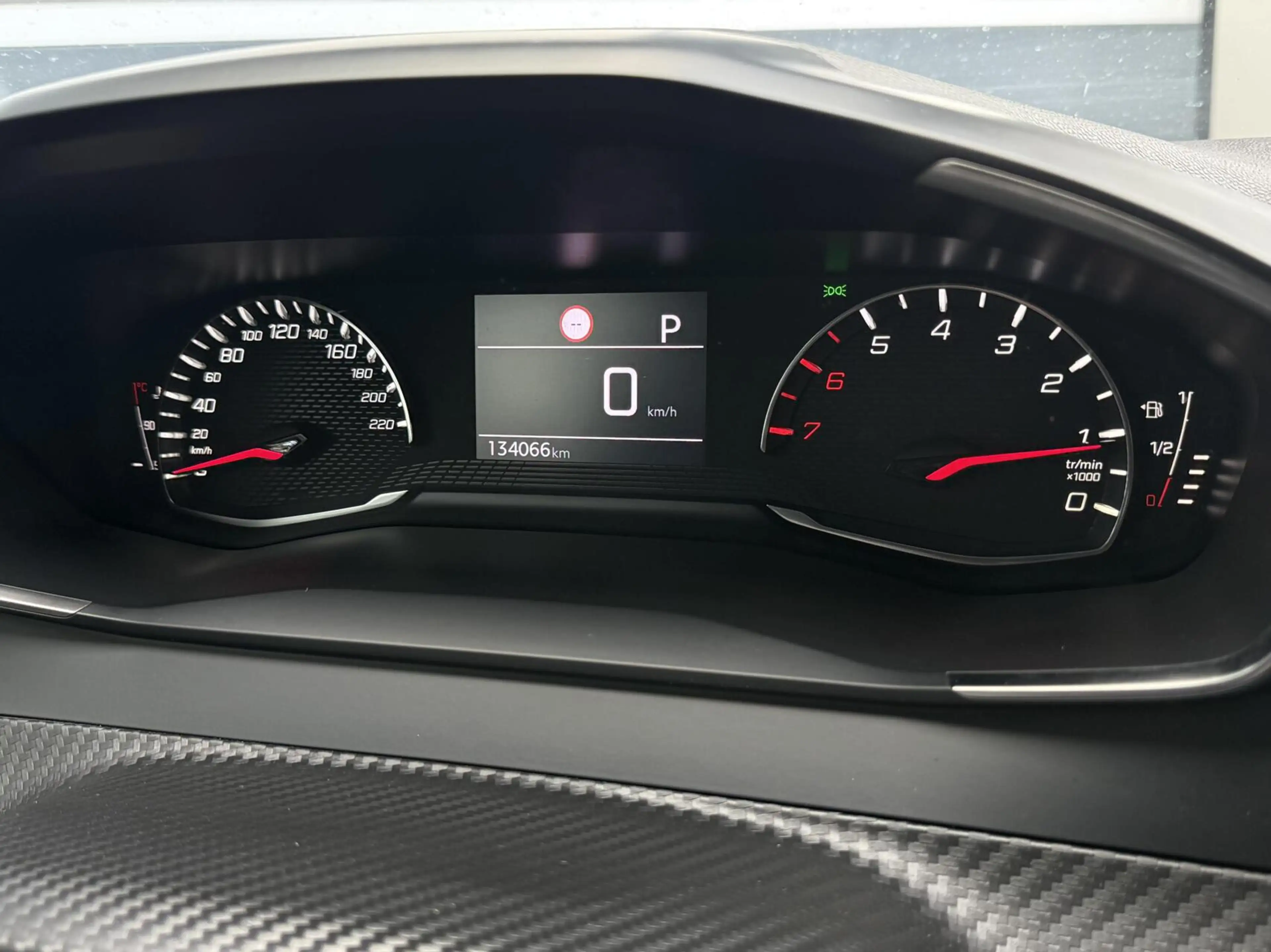 Peugeot 2008 1.2 PureTech Allure | Nieuwe D-Riem | Full LED | C — photo 9