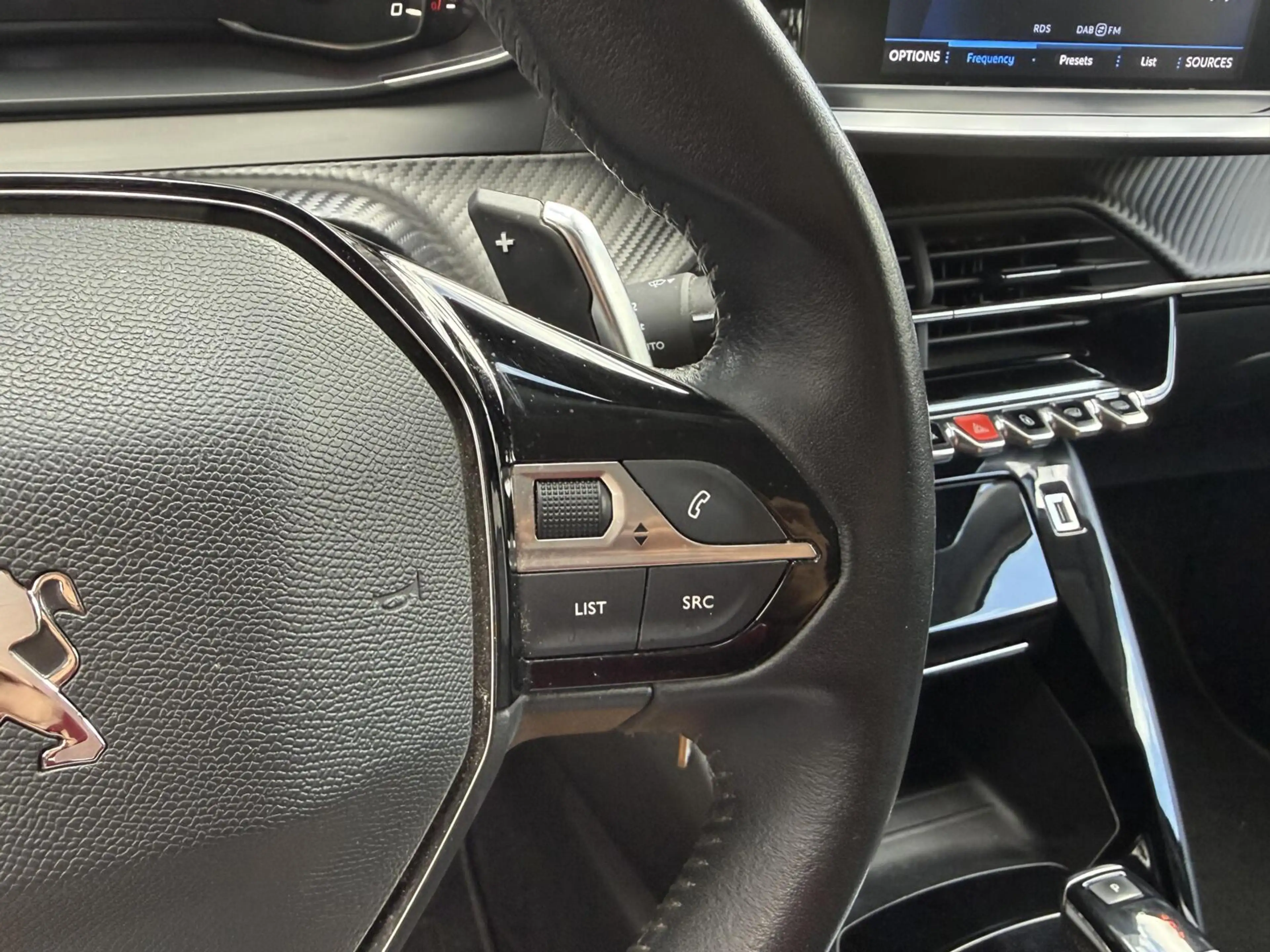 Peugeot 2008 1.2 PureTech Allure | Nieuwe D-Riem | Full LED | C — photo 11