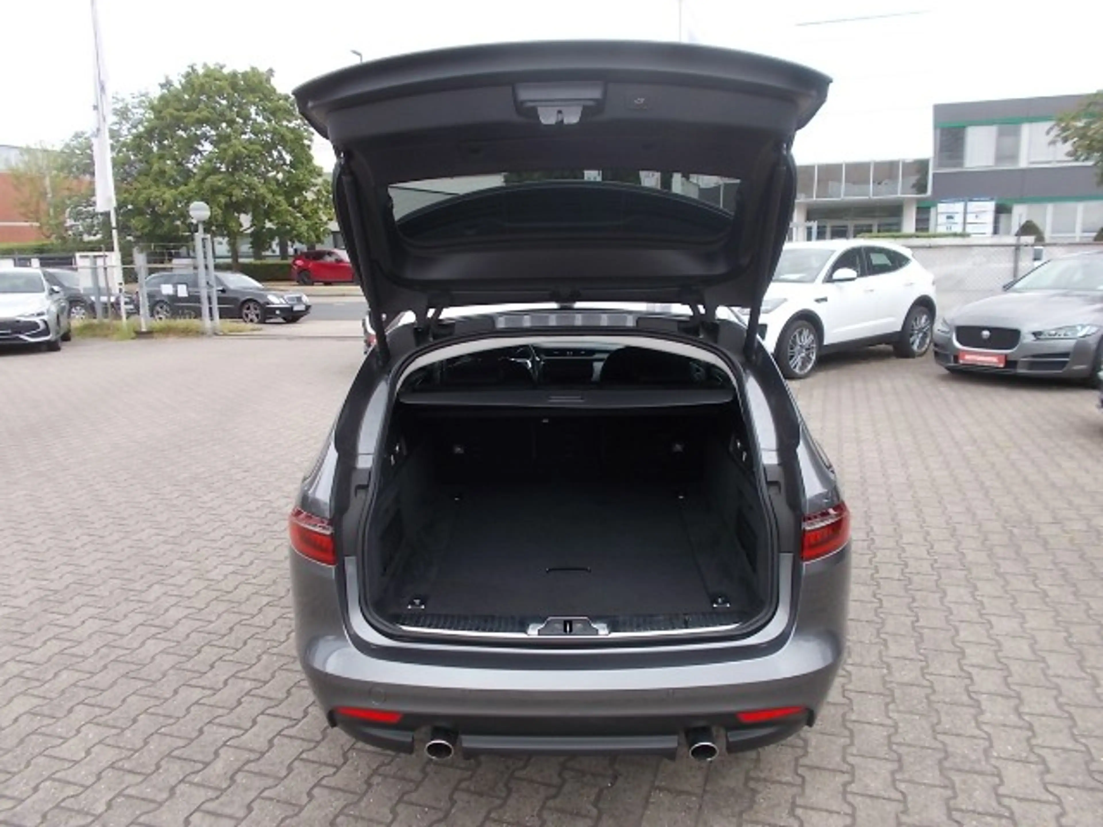 Jaguar XF Sportbrake Prestige AWD Leder Navi zus.WR — photo 12