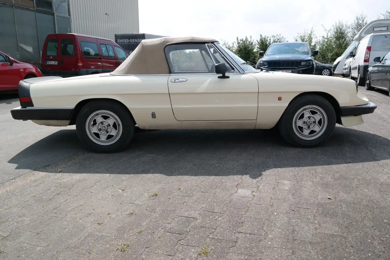 Alfa Romeo Spider 2.0 " SCHEUNENFUND ", foto 7