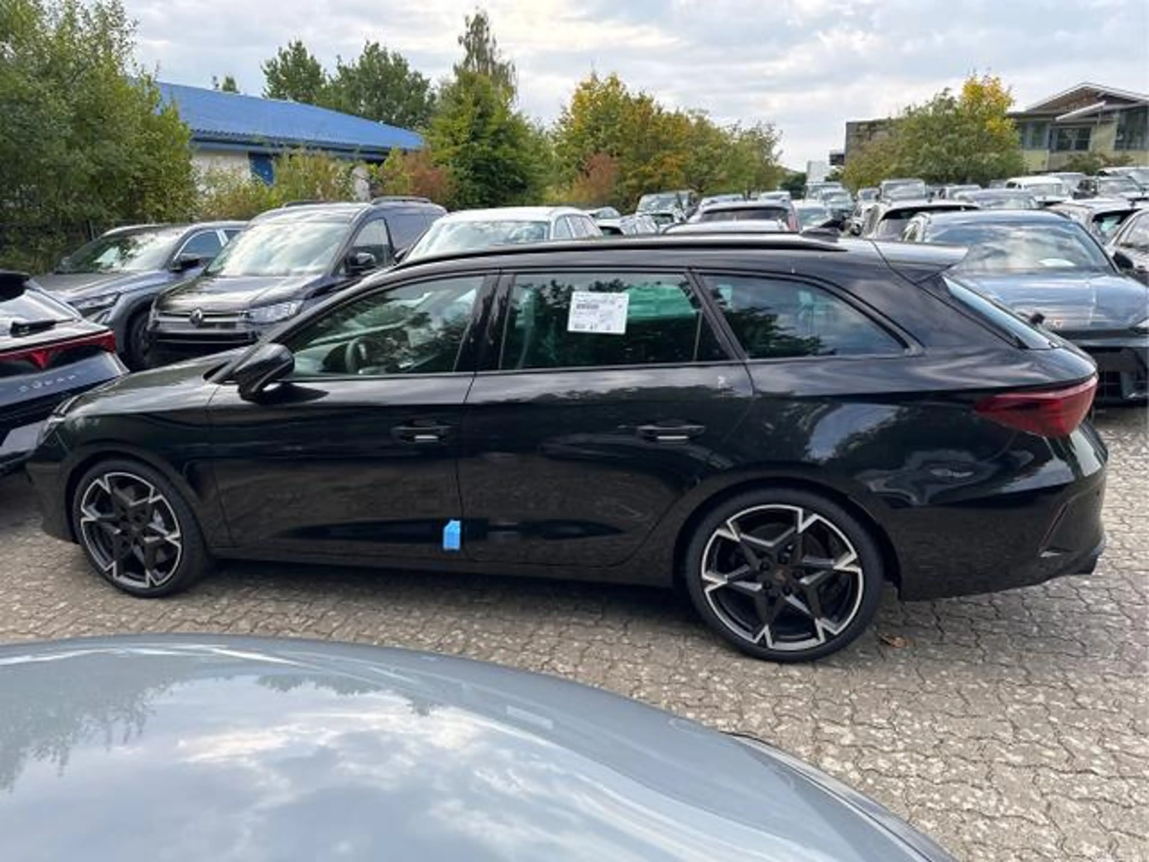 CUPRA Leon Sportstourer VZ 4x4 ST AHK+NAVI+eHK+KAME... — photo 2