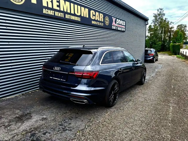 Audi A4 view 5