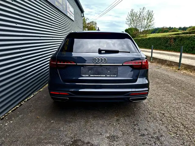 Audi A4 view 6