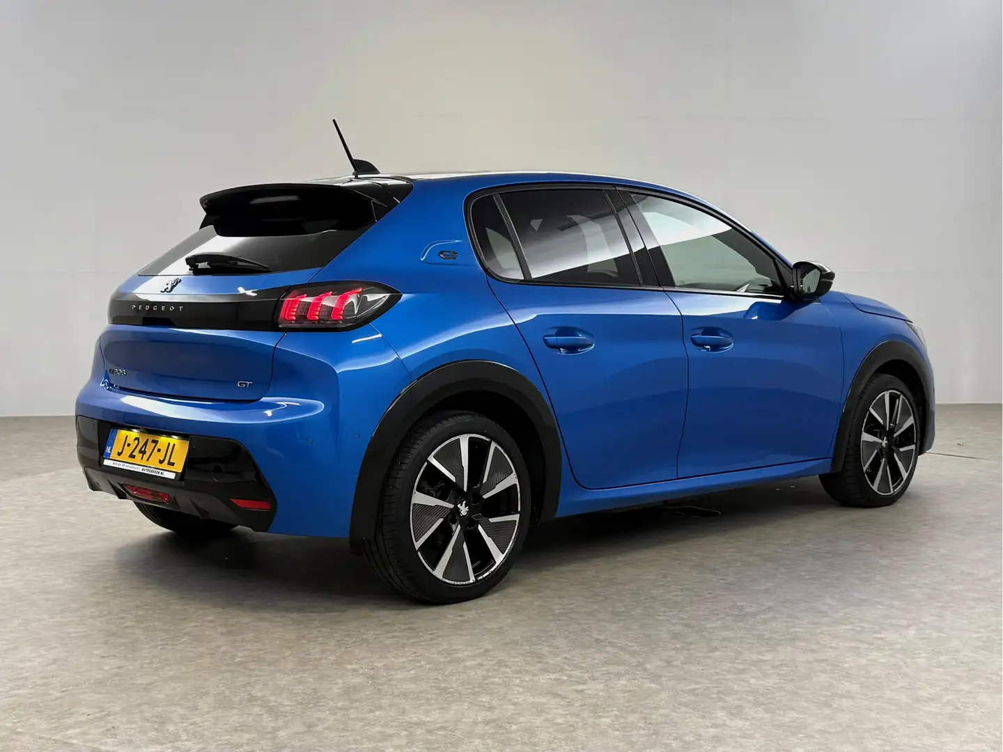Peugeot e-208 EV GT 350 50 kWh | SOH 91% | Snelladen | Pano | 36 Bleu - 2