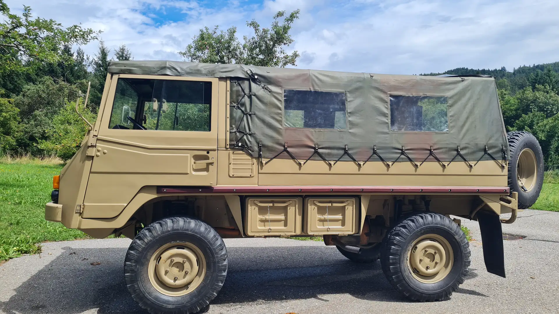 Puch Pinzgauer 710M restauriert Beige - 1