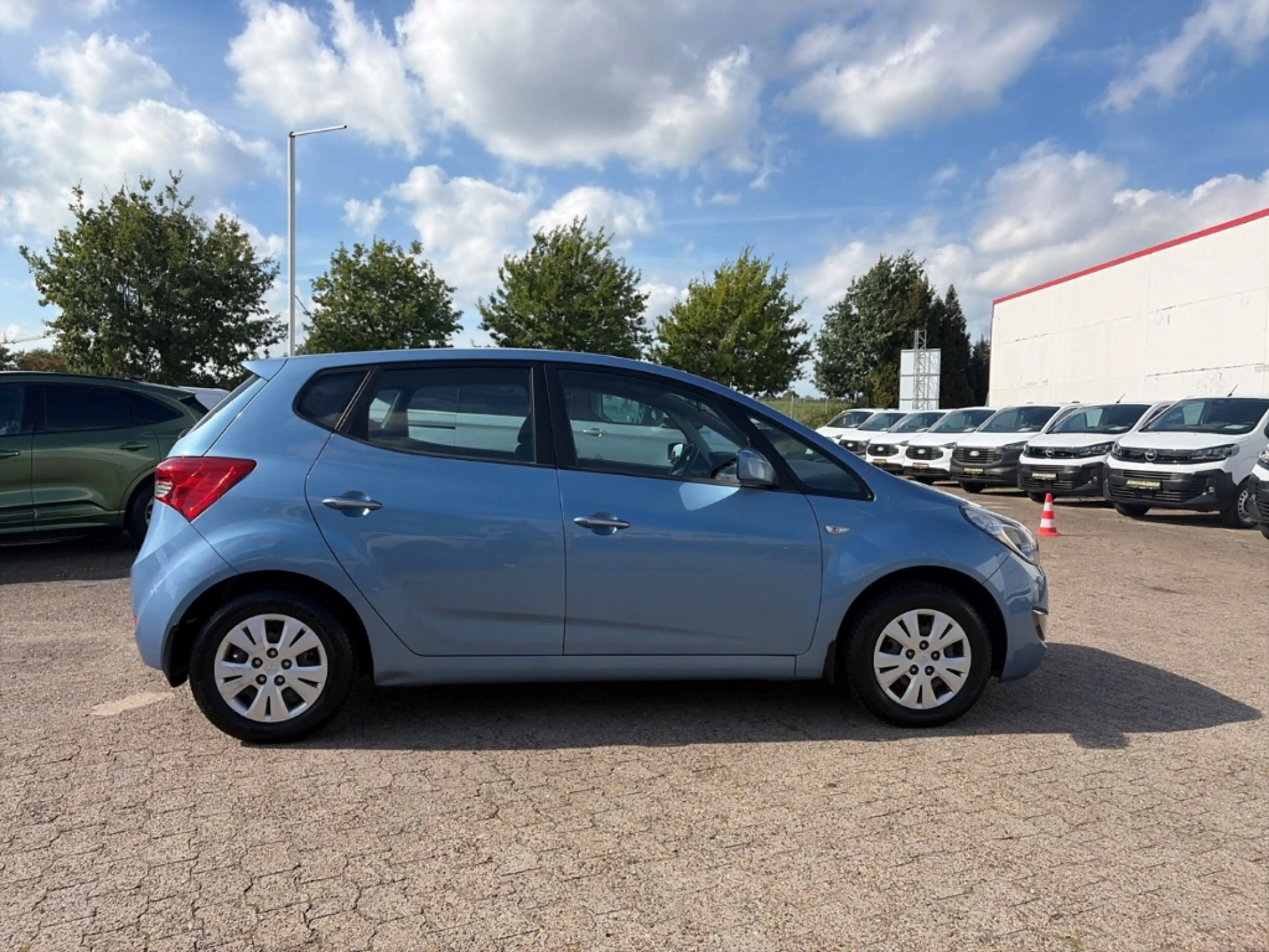 Hyundai iX20 Classic Berganfahrass. GA Privacyverglasung teilb. — photo 6