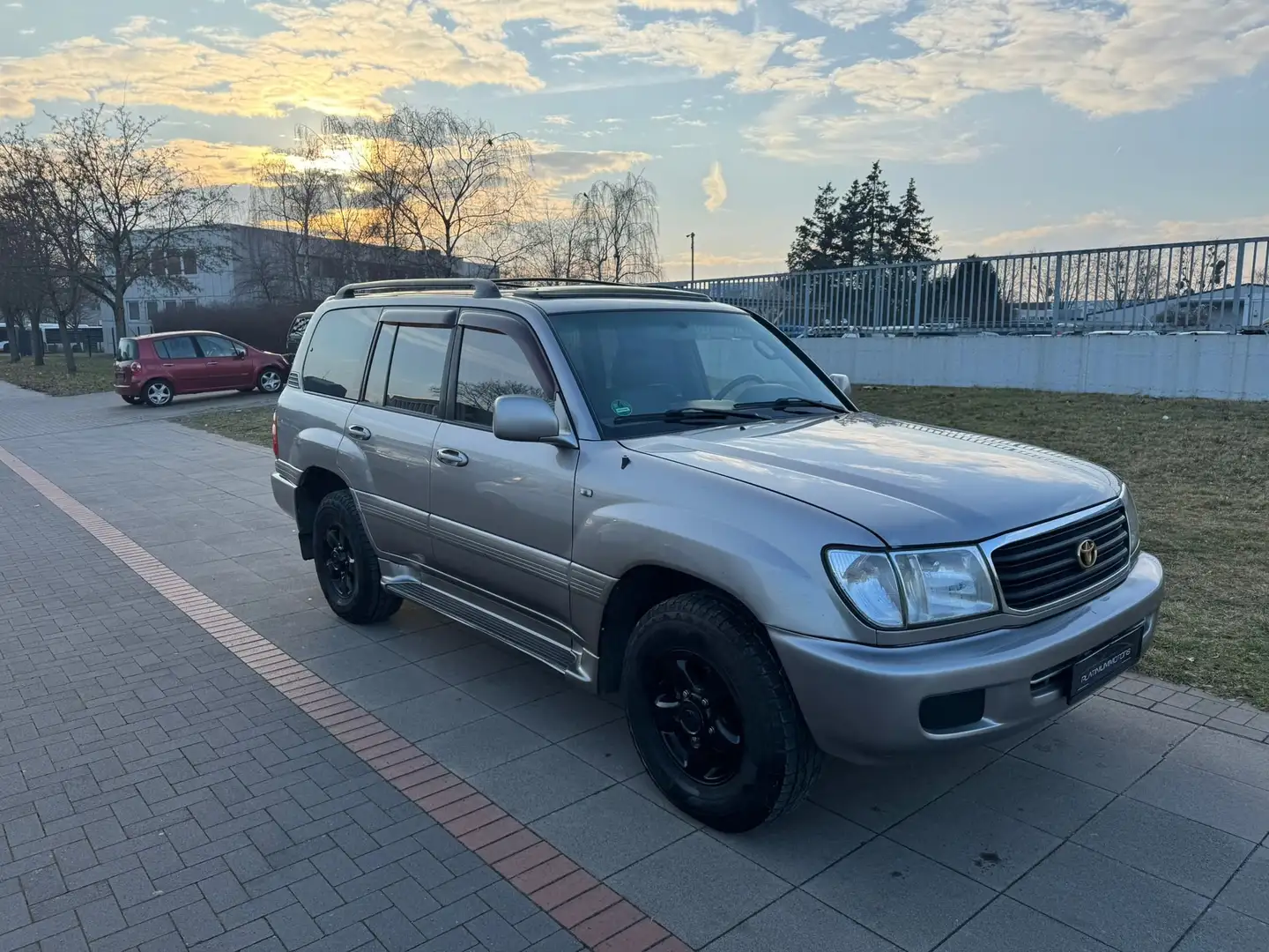 Toyota Land Cruiser 100 V8 Spezial 7 SITZER Silber - 1