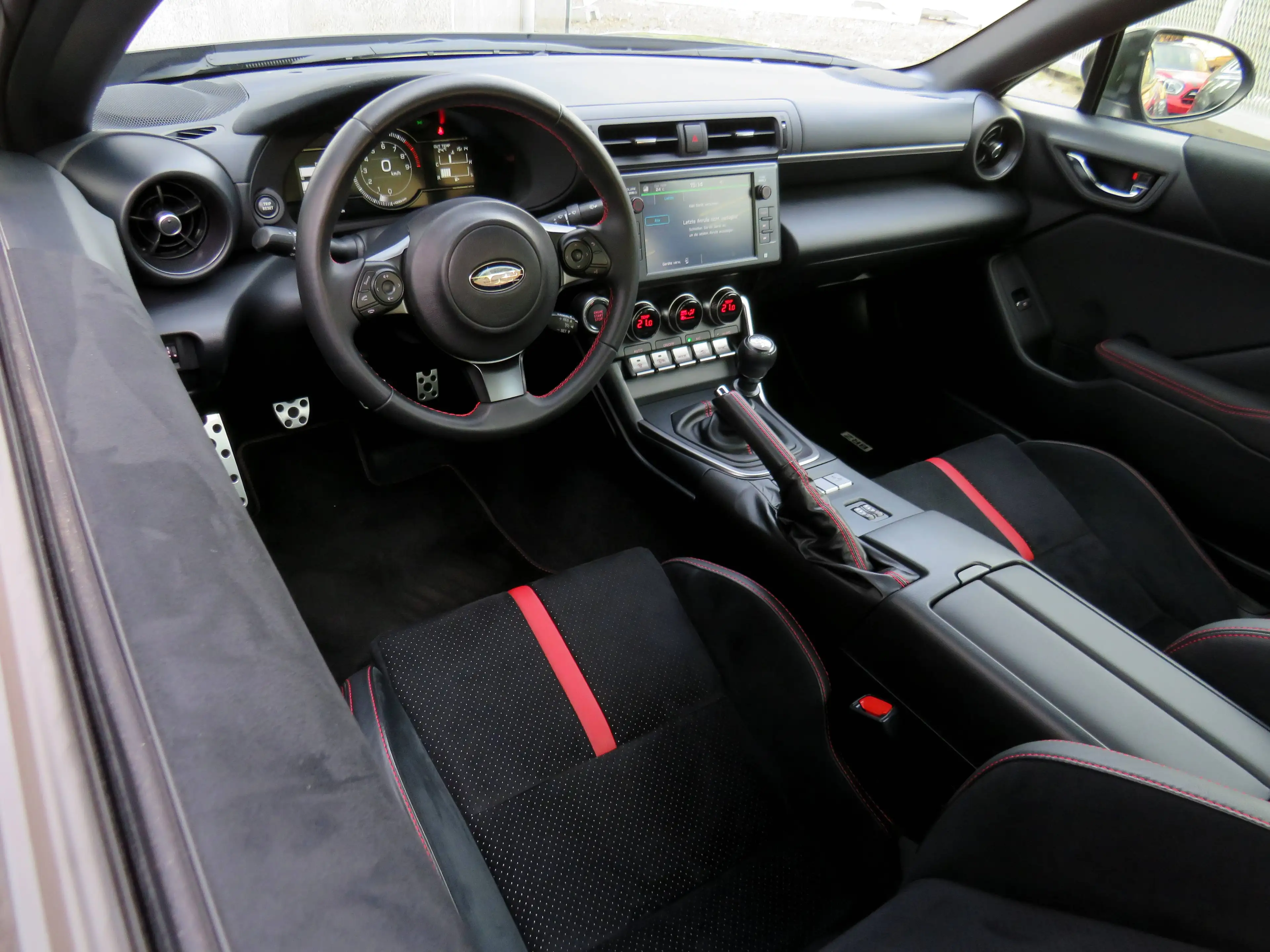 Subaru BRZ Sport // Shz, LED, DAB, R-Kam — photo 15