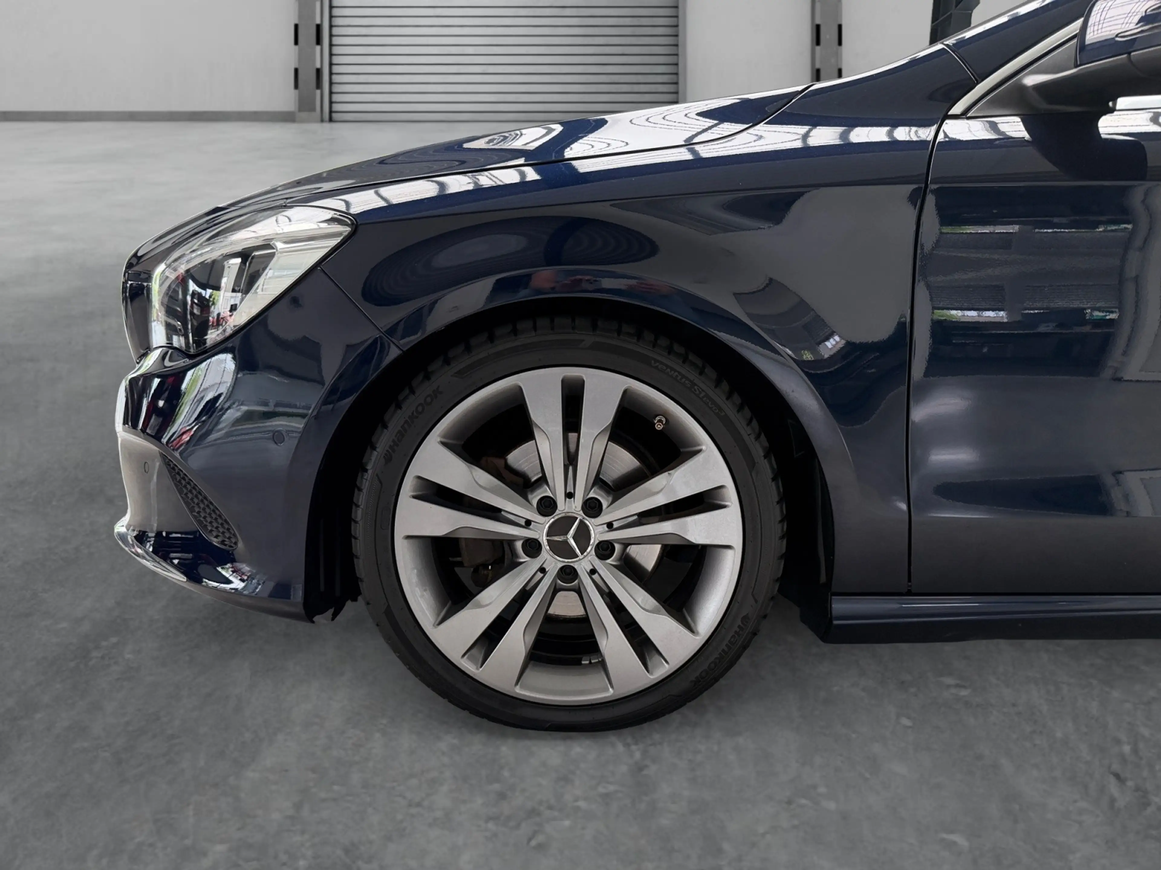 Mercedes-Benz CLA 220 SHOOTING BRAKE URBAN+AUTOMAT+NAV+LED+ALU — photo 13