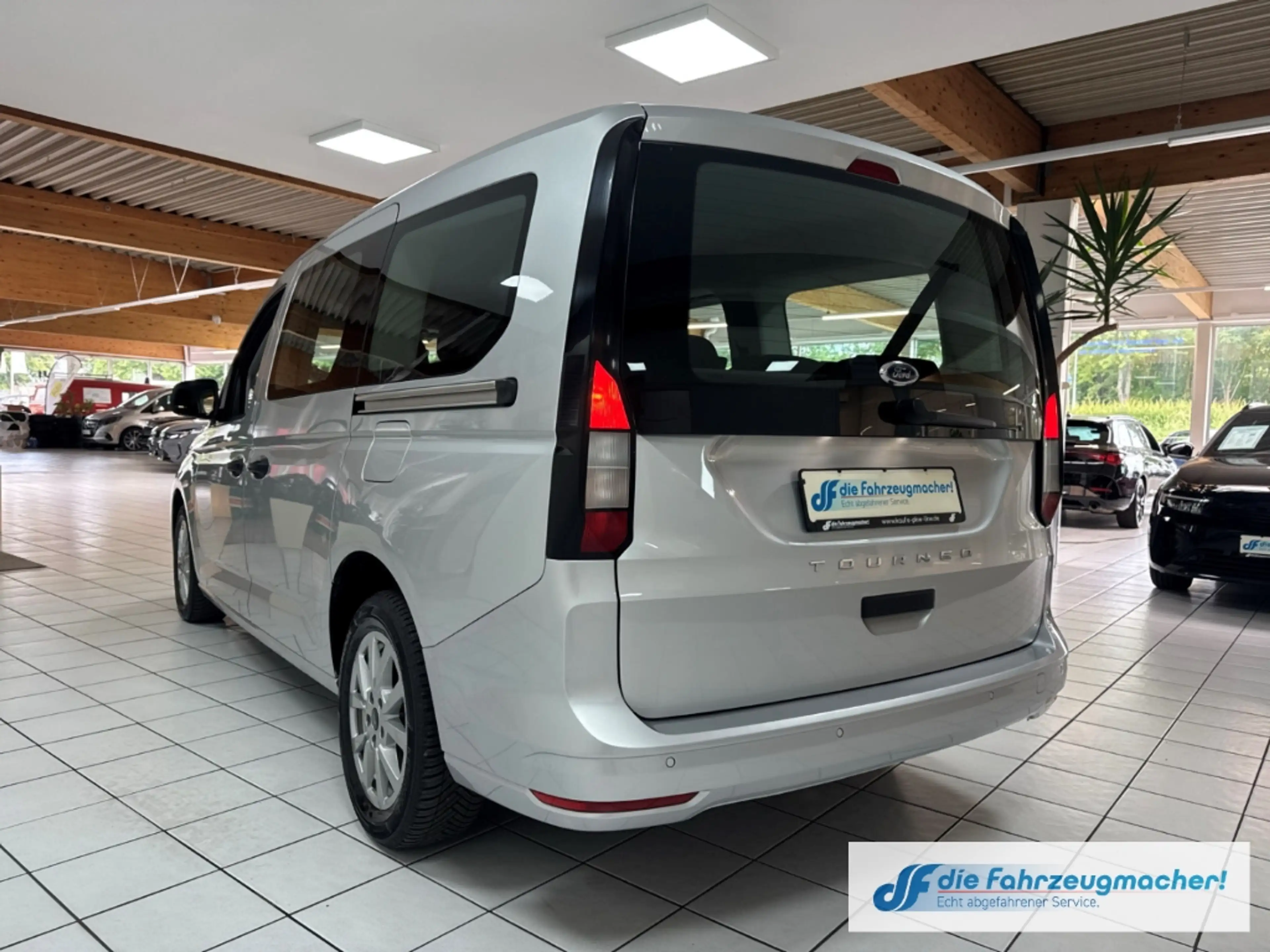 Ford Tourneo Grand Trend 7-Sitzer Apple CarPlay Android Auto DA — photo 3
