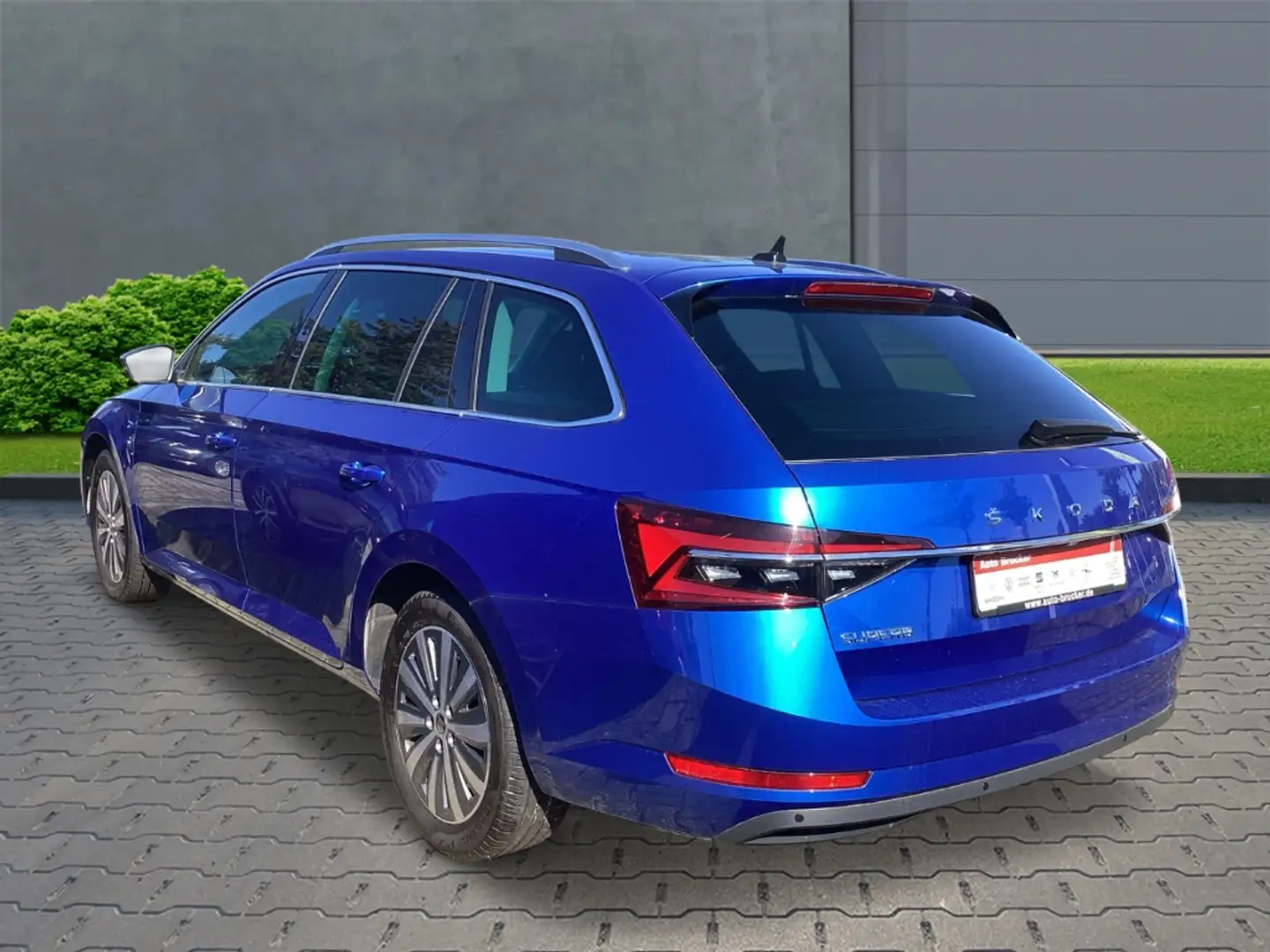 Skoda Superb Combi Style 2.0 TDI+Navi+Alufelgen+elektr.Sitze+LE Blau - 2