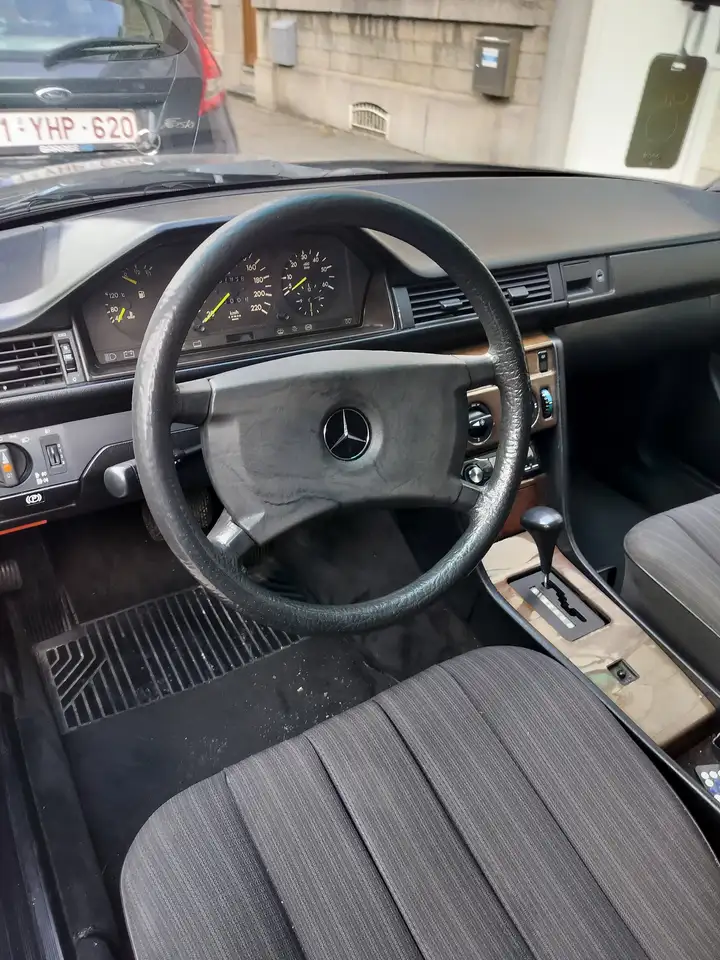 Mercedes-Benz 300 D A, foto 2
