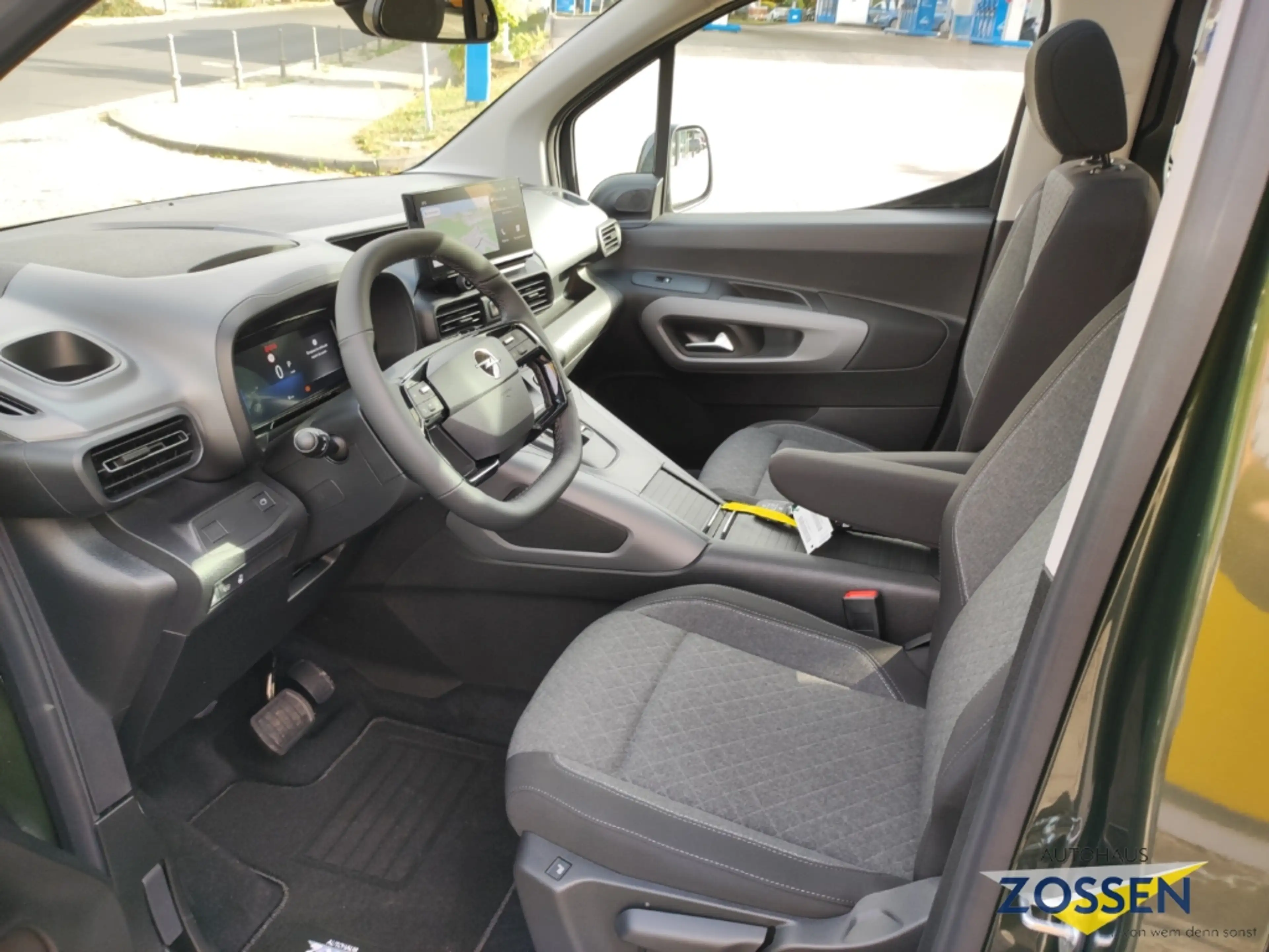 Opel Combo Life GS+Panorama+Matrix LED+AHZV+Sitzhzg. — photo 13