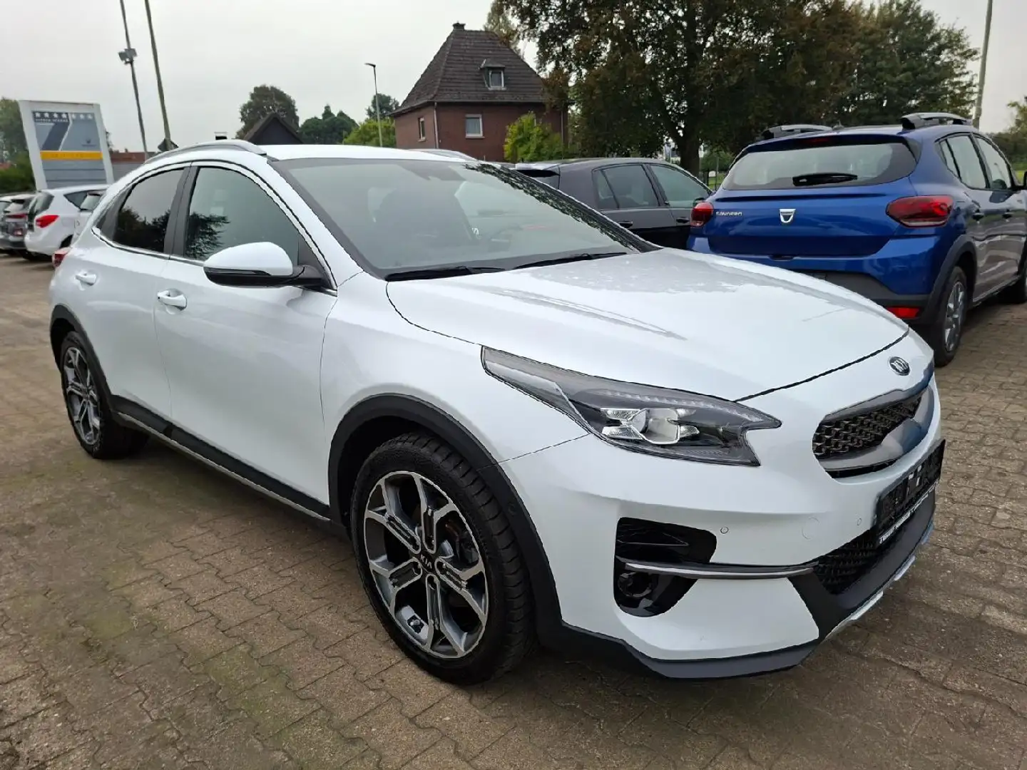 Kia XCeed Xdition*DAB*LED*Kamera*SHZ*Navi Weiß - 2