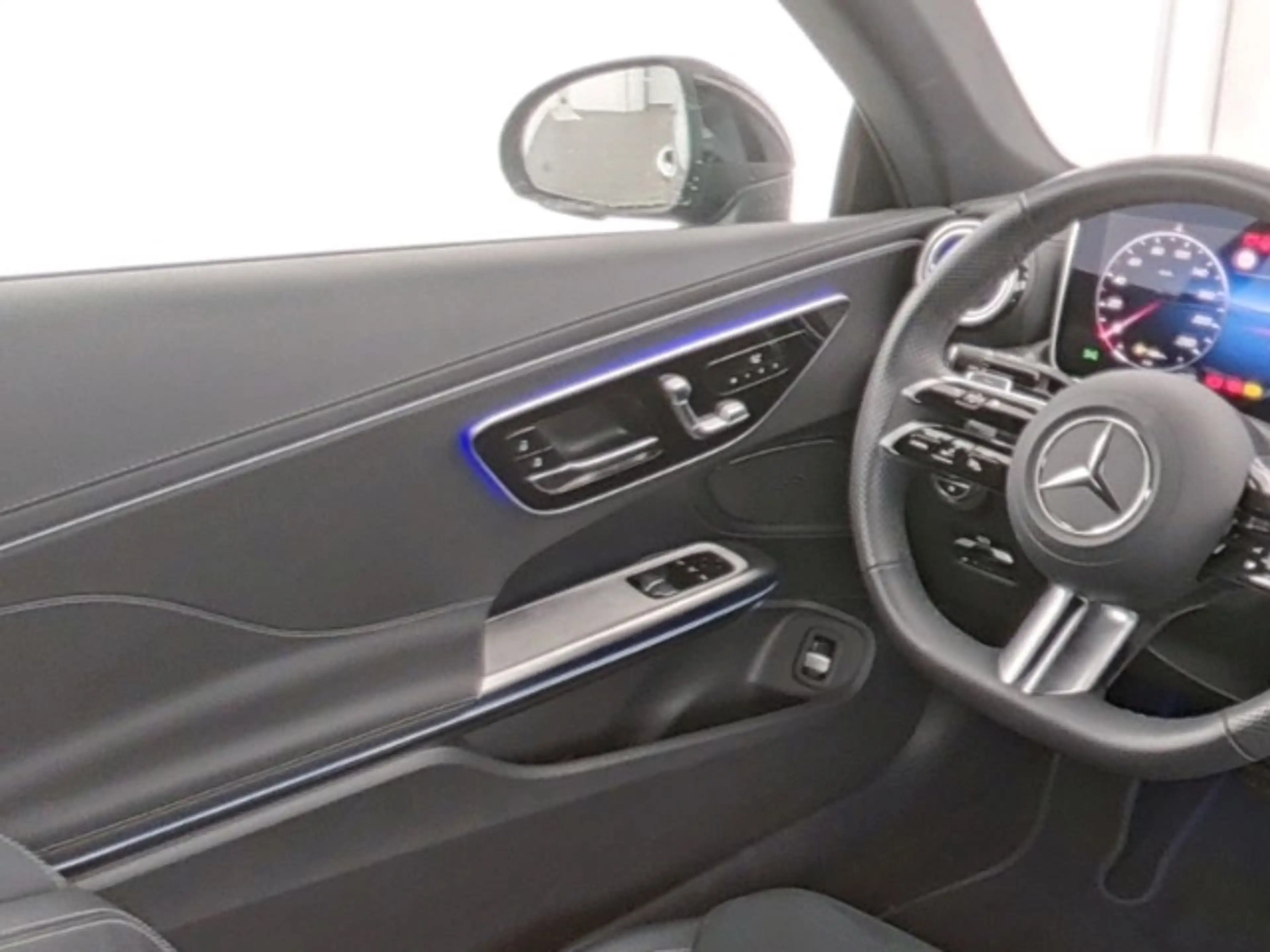 Mercedes-Benz CLE 200 AMG Line Advanced+ Night Distronic Panorama — photo 9