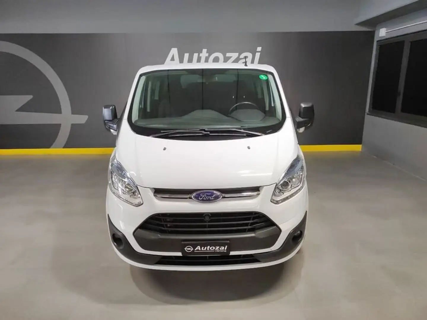 Ford Tourneo Custom 310 2.2 TDCi 105CV PC Trend Alb - 2