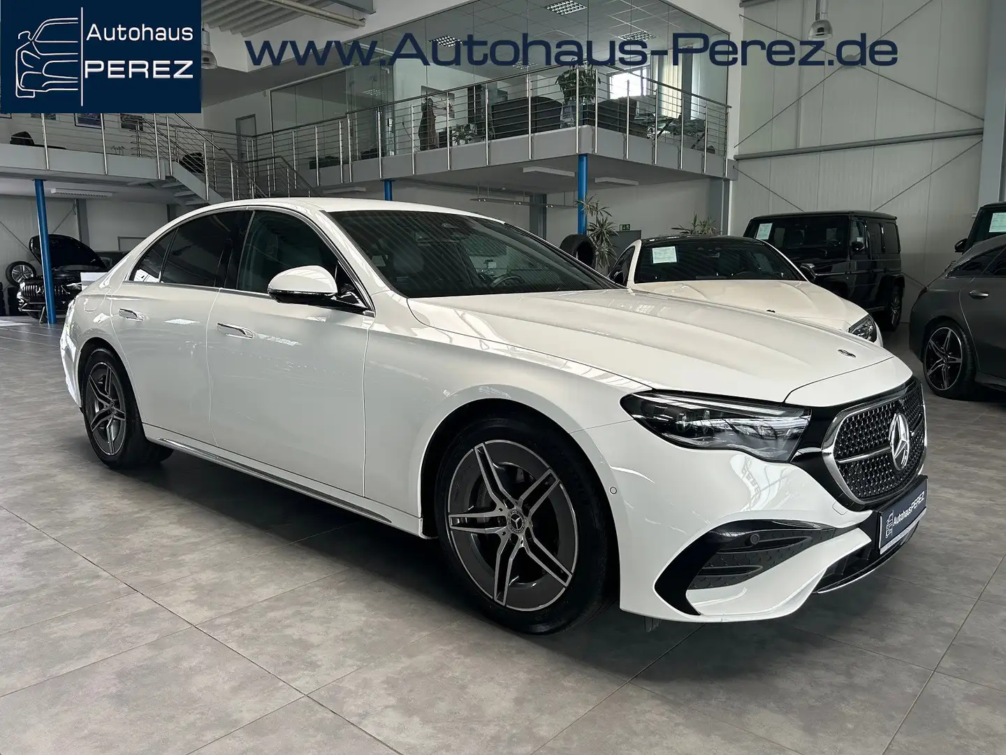 Mercedes-Benz E 200 AMG ADVANCED+ STANDHEIZUNG-DISTRONIC-360° Weiß - 1