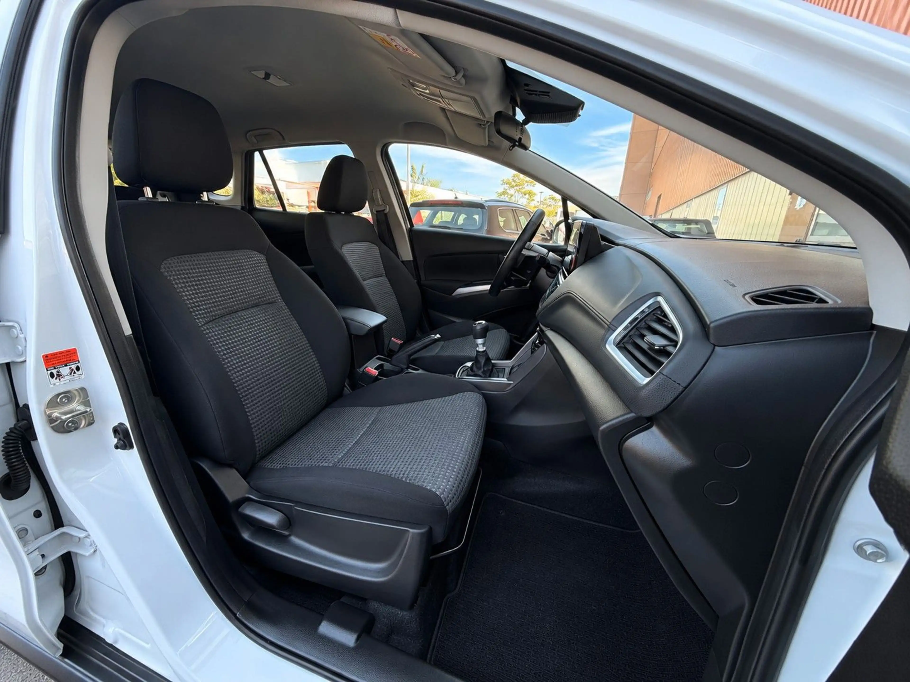 Suzuki SX4 S-Cross HYBRID Club *ACC*ASSIST*CAM*KEYLESS — photo 12