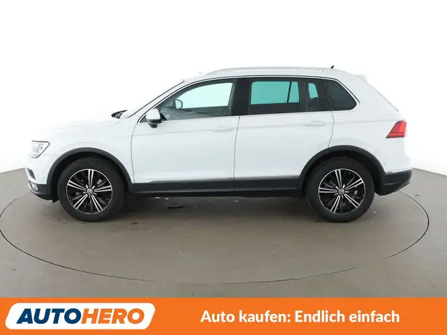 Volkswagen Tiguan view 3