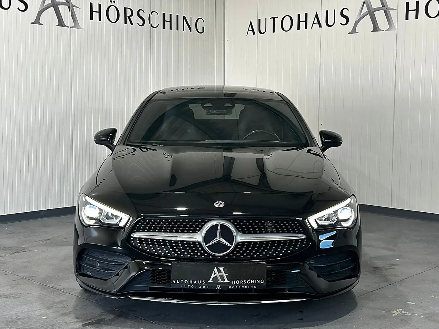 Mercedes-Benz CLA 180 d Aut.//AMG-PAKET//AMBIENTE//PANO//SPORTSITZE//... Schwarz - 2