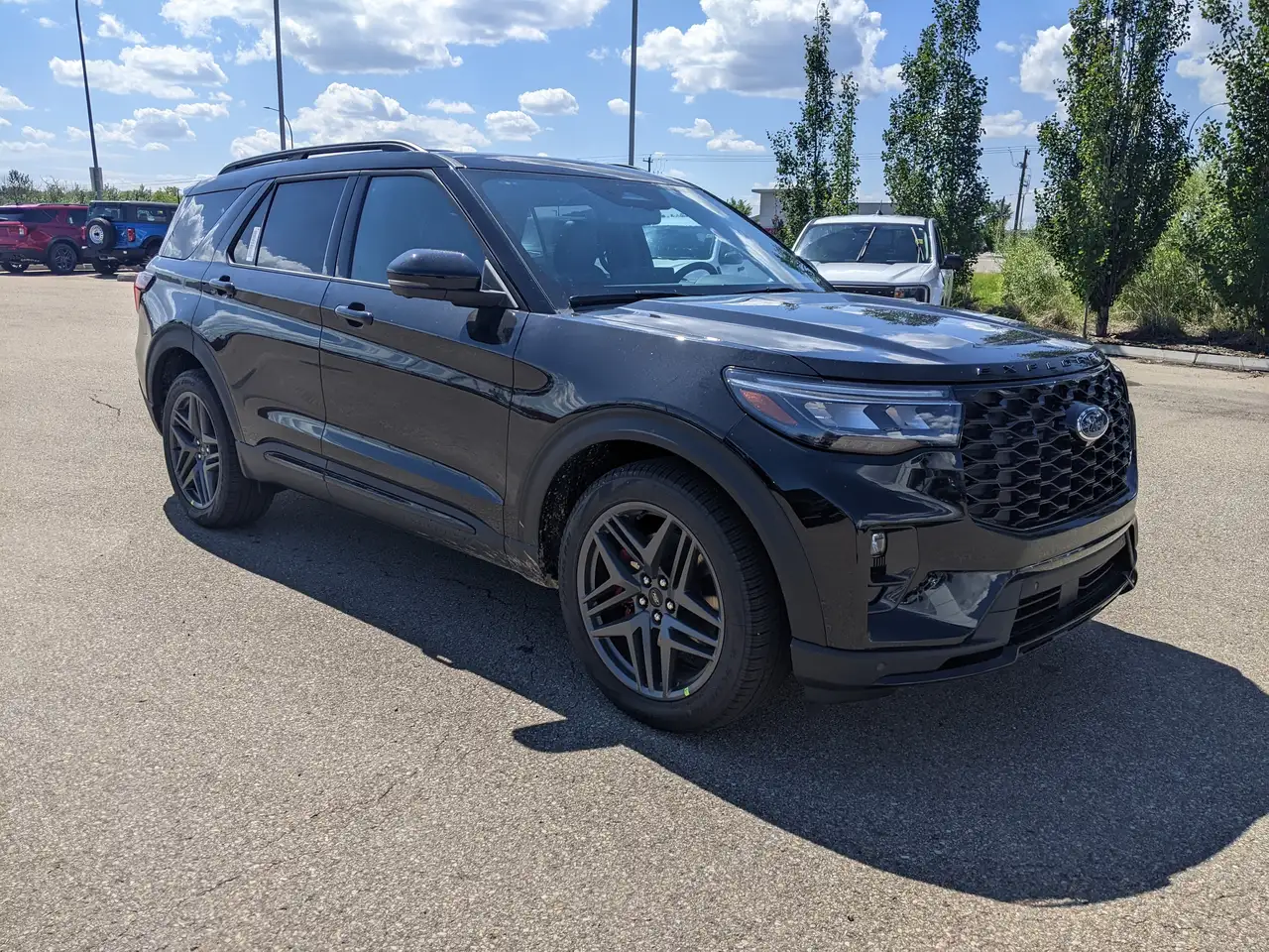 Ford Explorer снимка Ford Explorer
