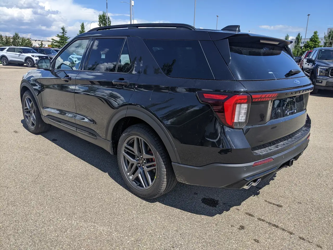 Ford Explorer снимка Ford Explorer