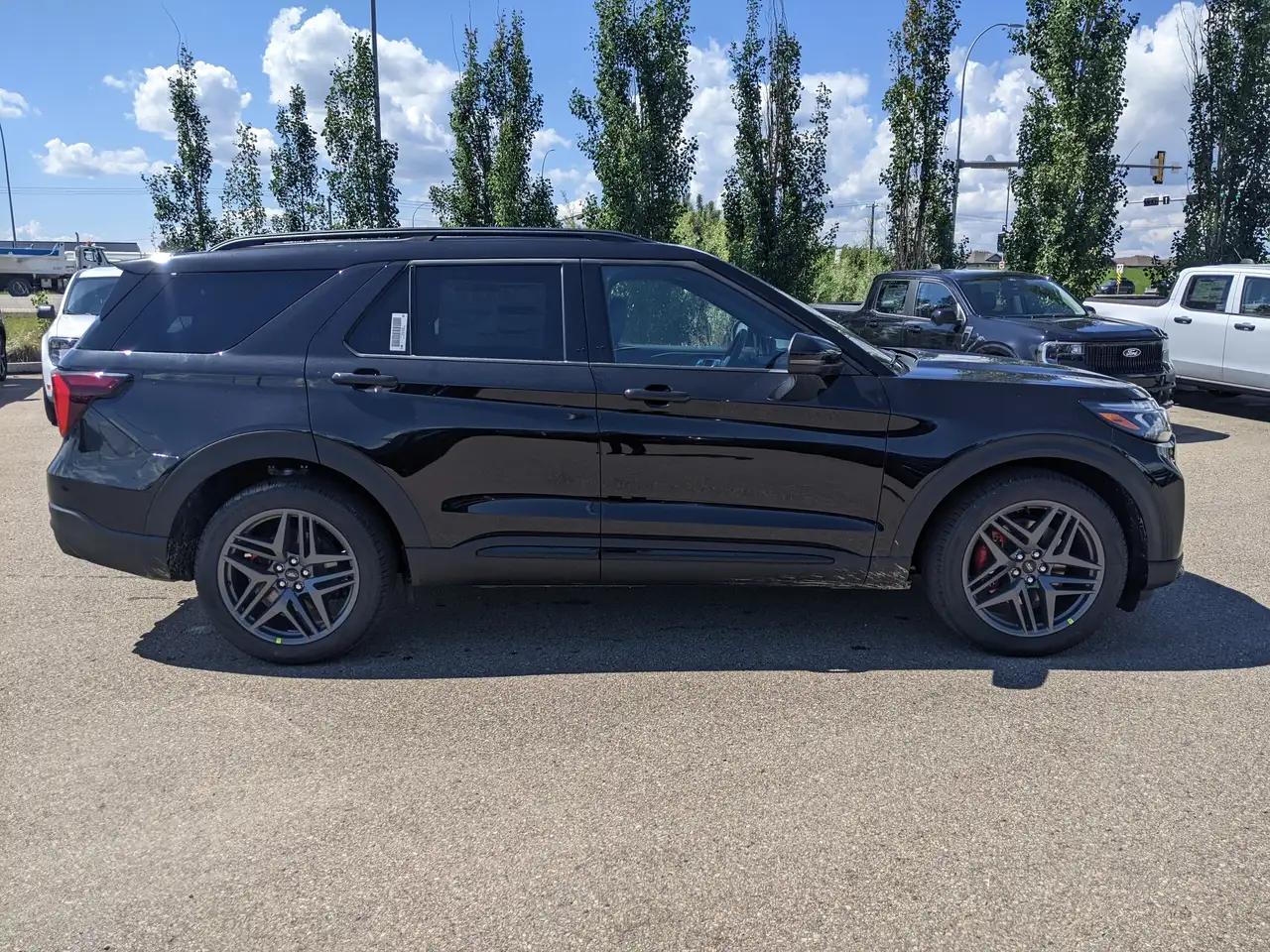 Ford Explorer снимка Ford Explorer