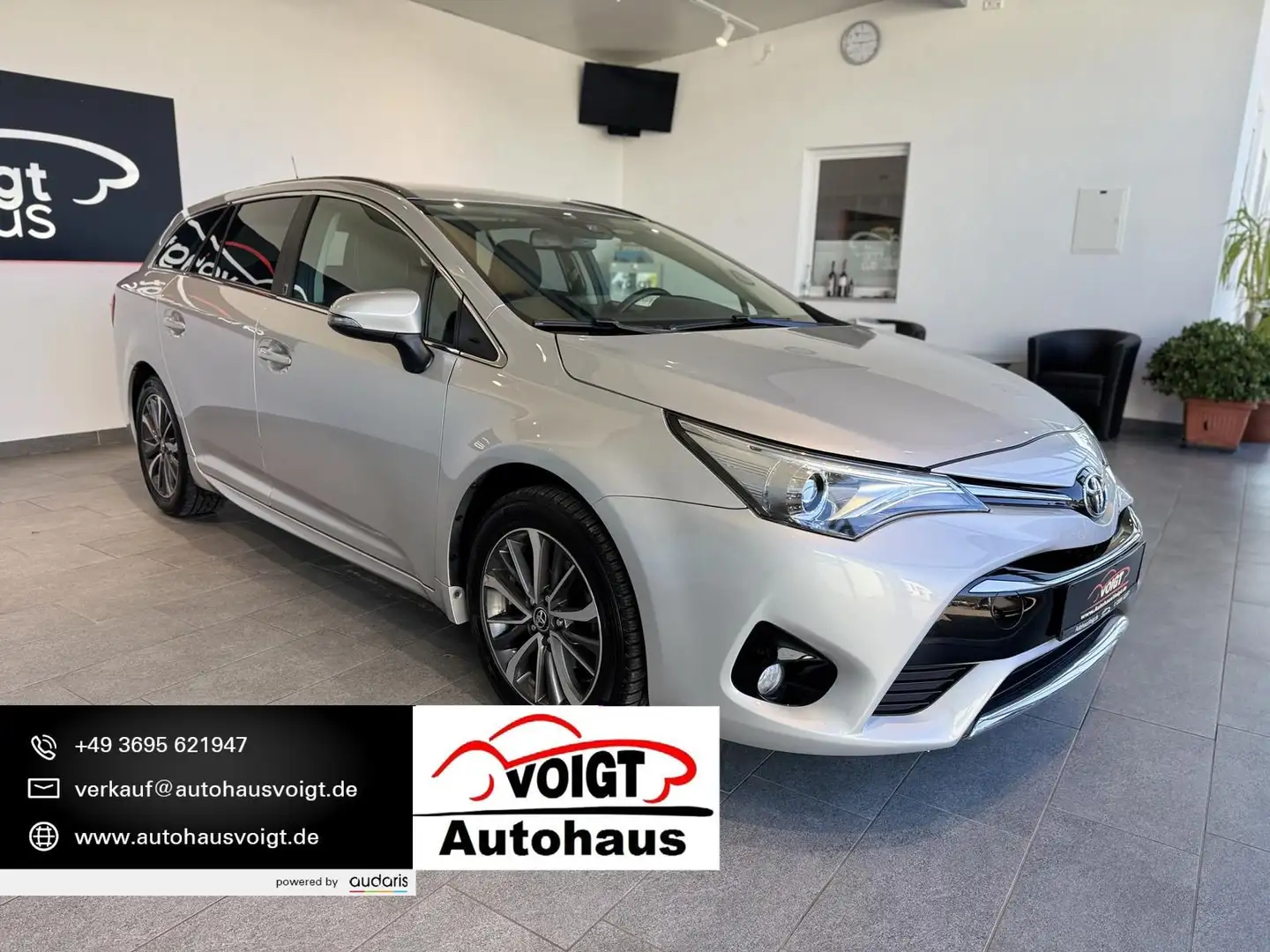 Toyota Avensis Touring 1.8 Automatik Standh. AHK LED Ezüst - 1