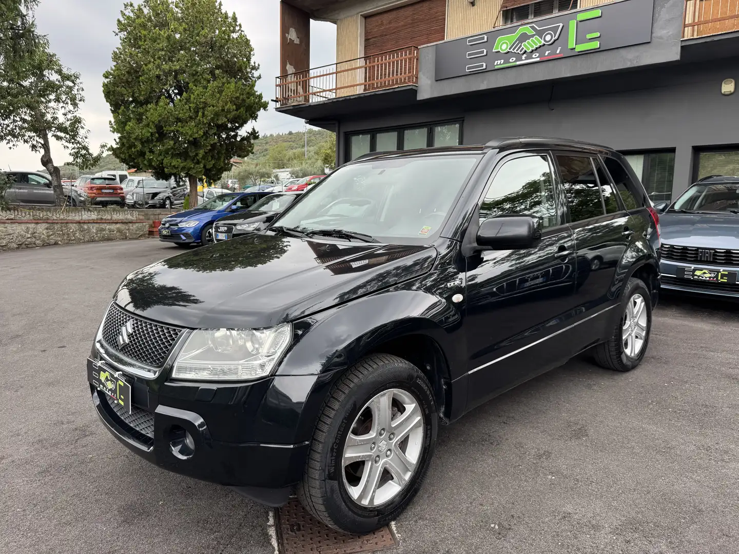 Suzuki Grand Vitara 5p 1.9 ddis Executive Чёрный - 1