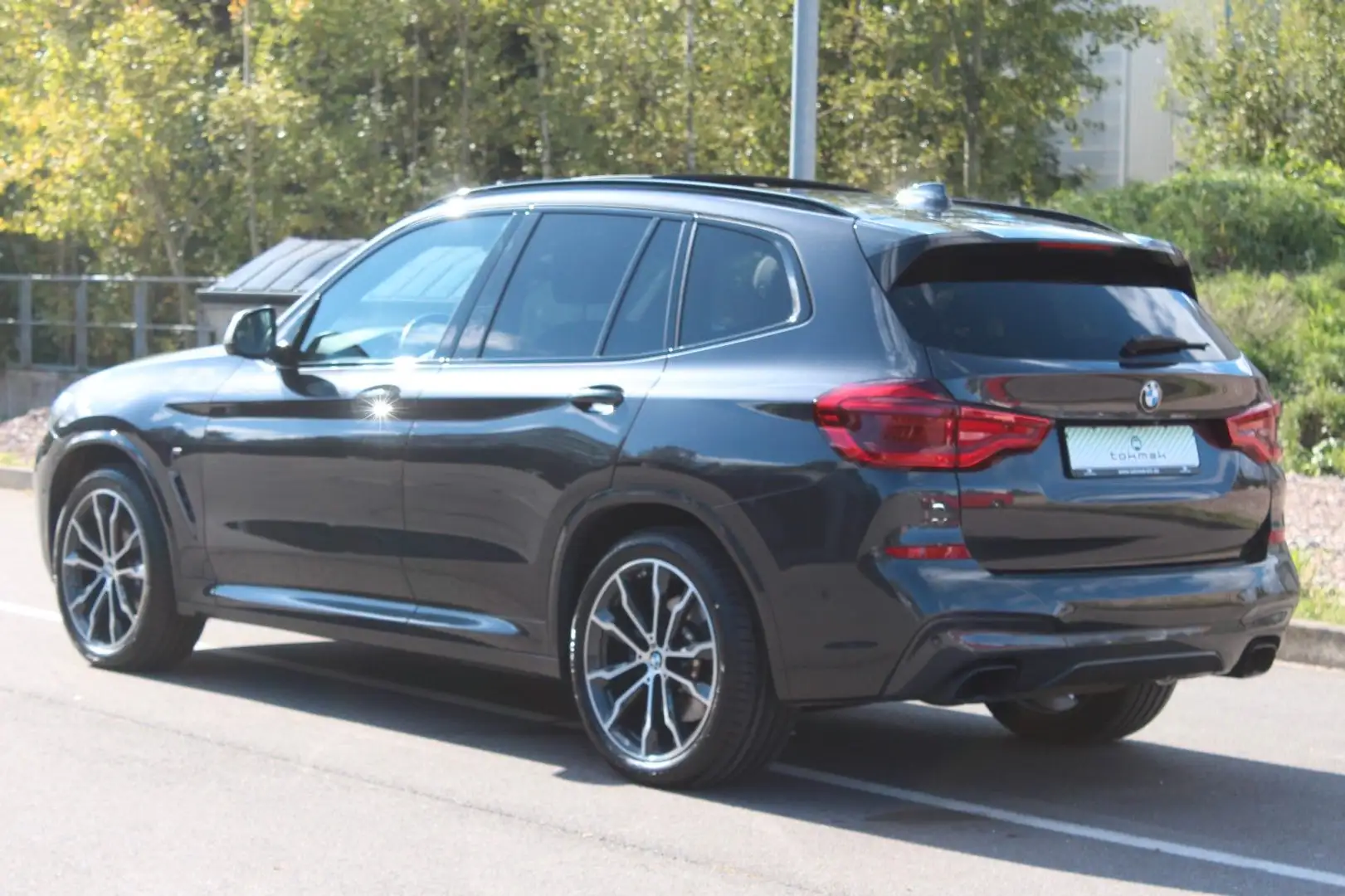 BMW X3 M d Pano AHK Belüft. Standheiz. H&K HuD 360 Grau - 2