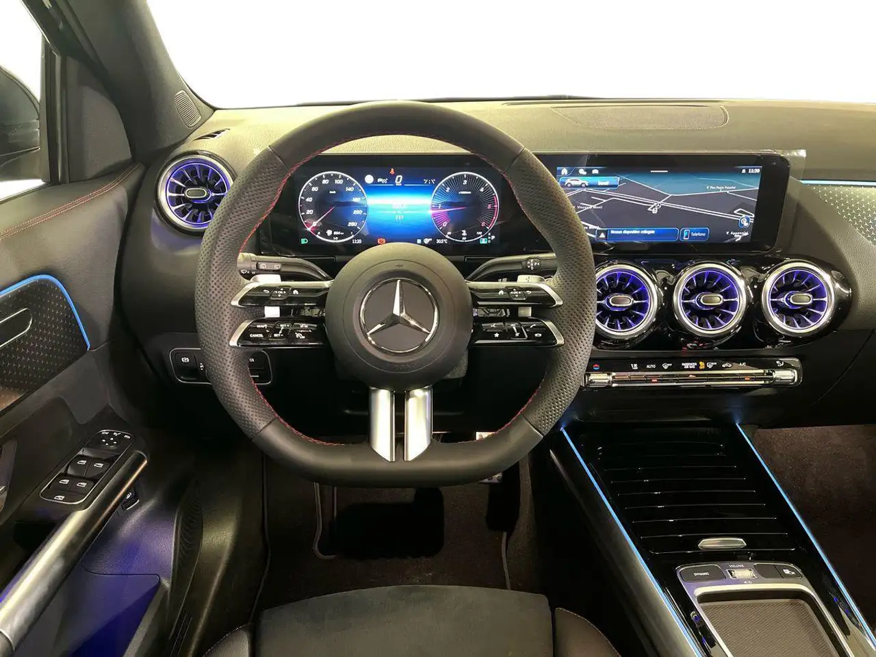 Mercedes-Benz GLA 2026 — фото 11