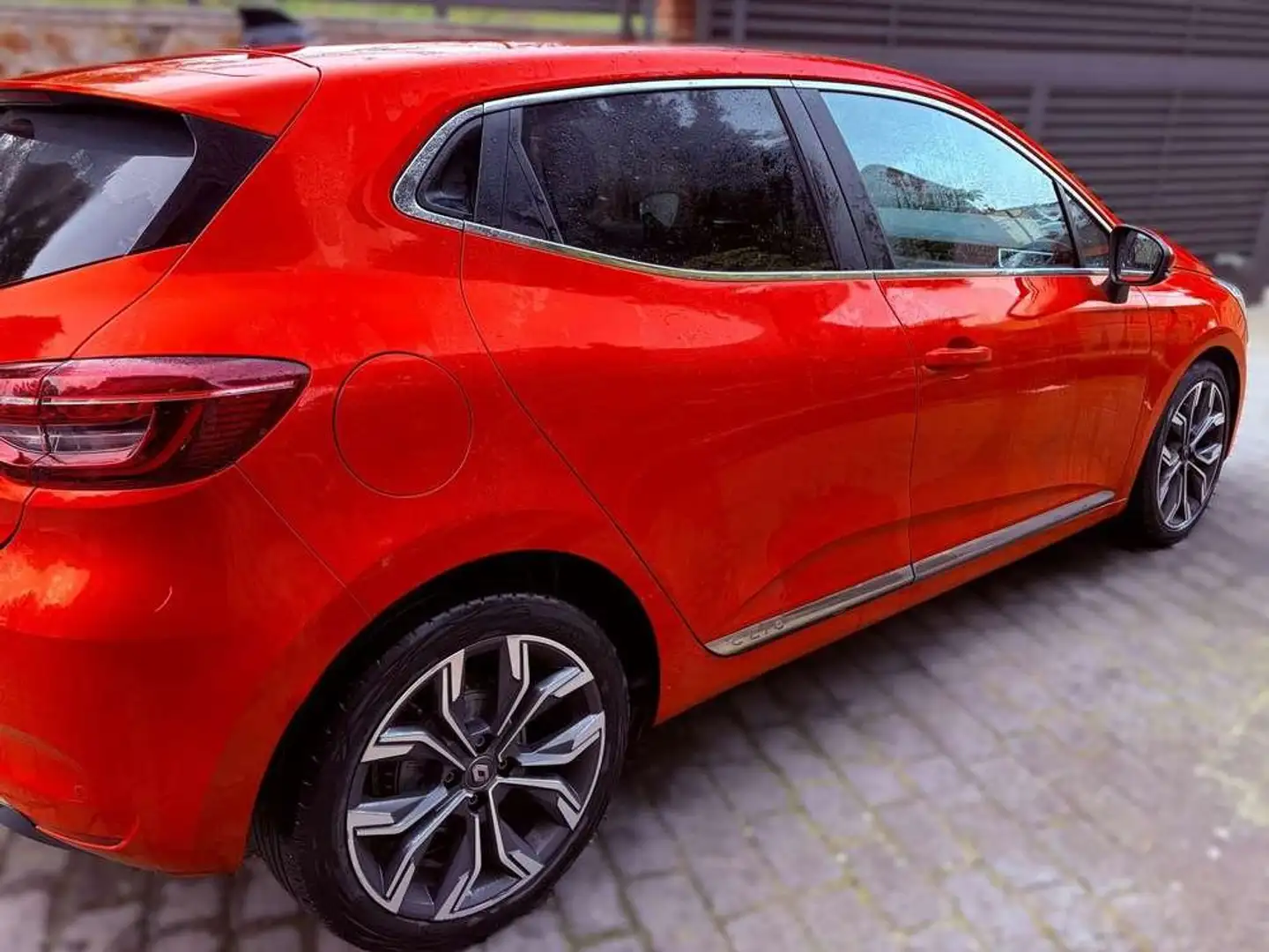 Renault Clio TCe GPF Zen EDC 96kW Naranja - 2