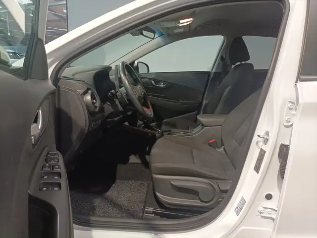 Hyundai Kona view 8